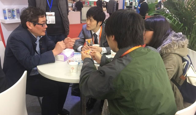 De voorzitter en algemeen directeur van het bedrijf, Yuhou Zong, was uitgenodigd om deel te nemen aan de World Can Making Conference
